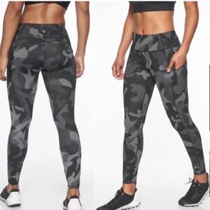 ATHLETA CONTENDER CAMU BLACK/GRAY TONES Leggins